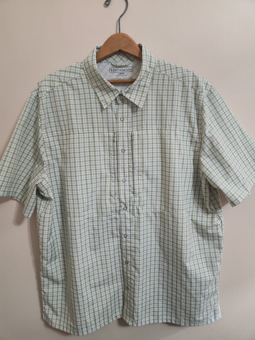 5.11 Tactical Series Shirt Mens Large NWOT Green Plaid Snap Button Short Sleeve